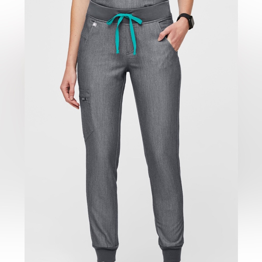 Graphite Grey Zamora Jogger Scrub Pants from Figs!